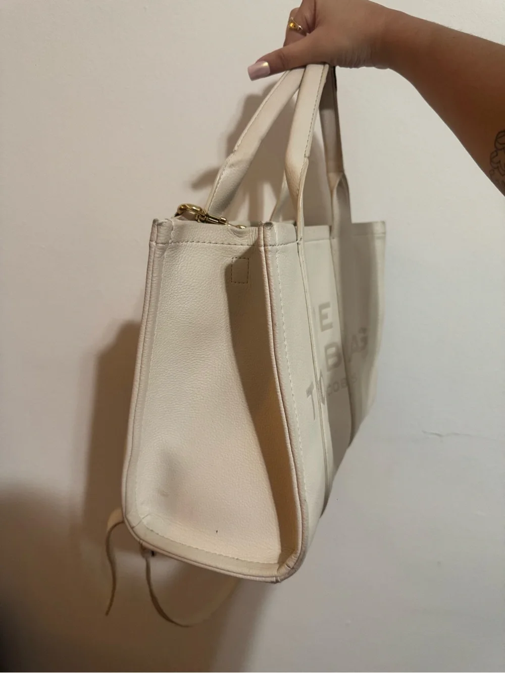 Marc Jacobs The Tote Bag in Beige - Picture 2 of 9